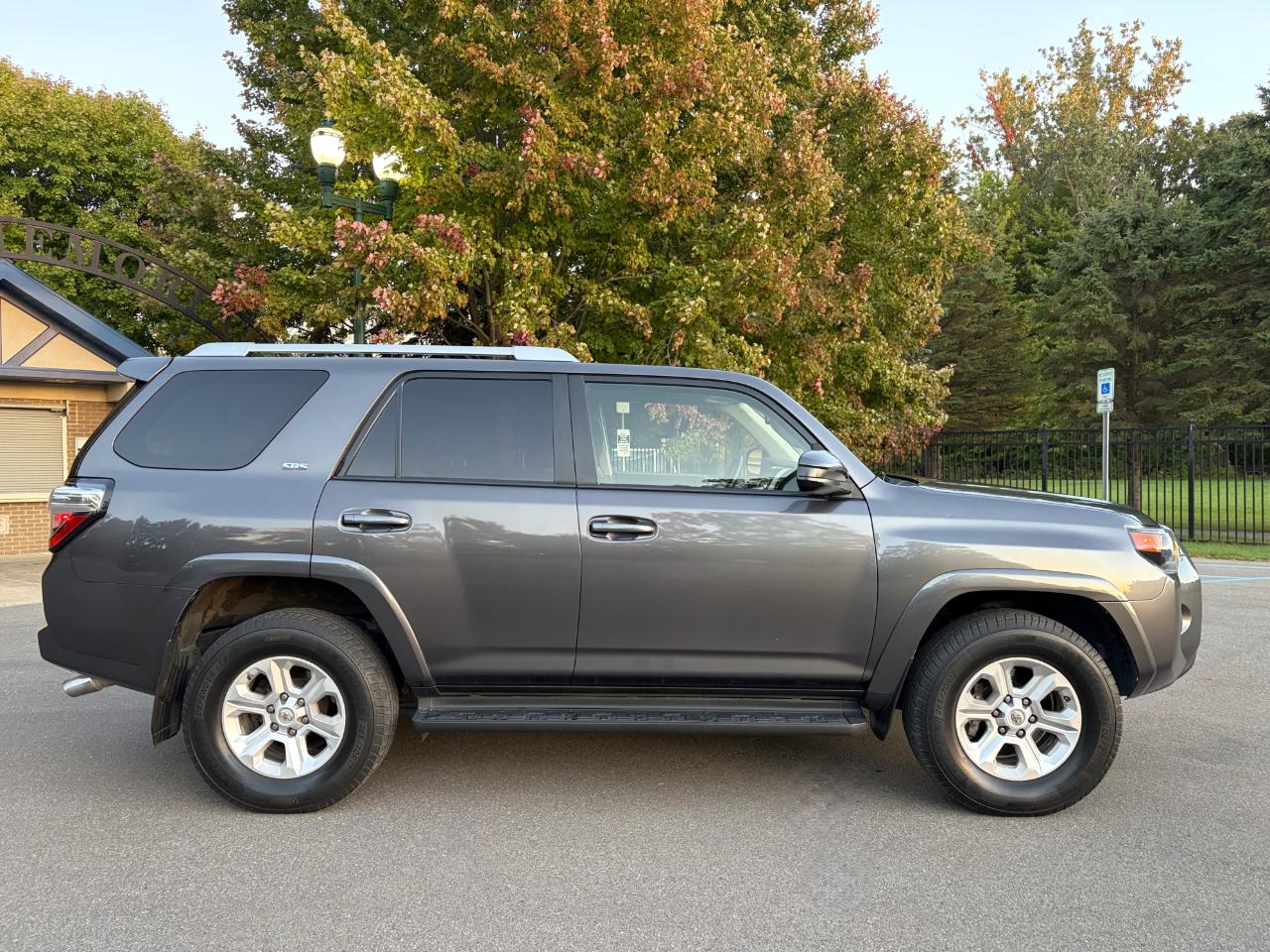 Toyota 4Runner SR5 2014