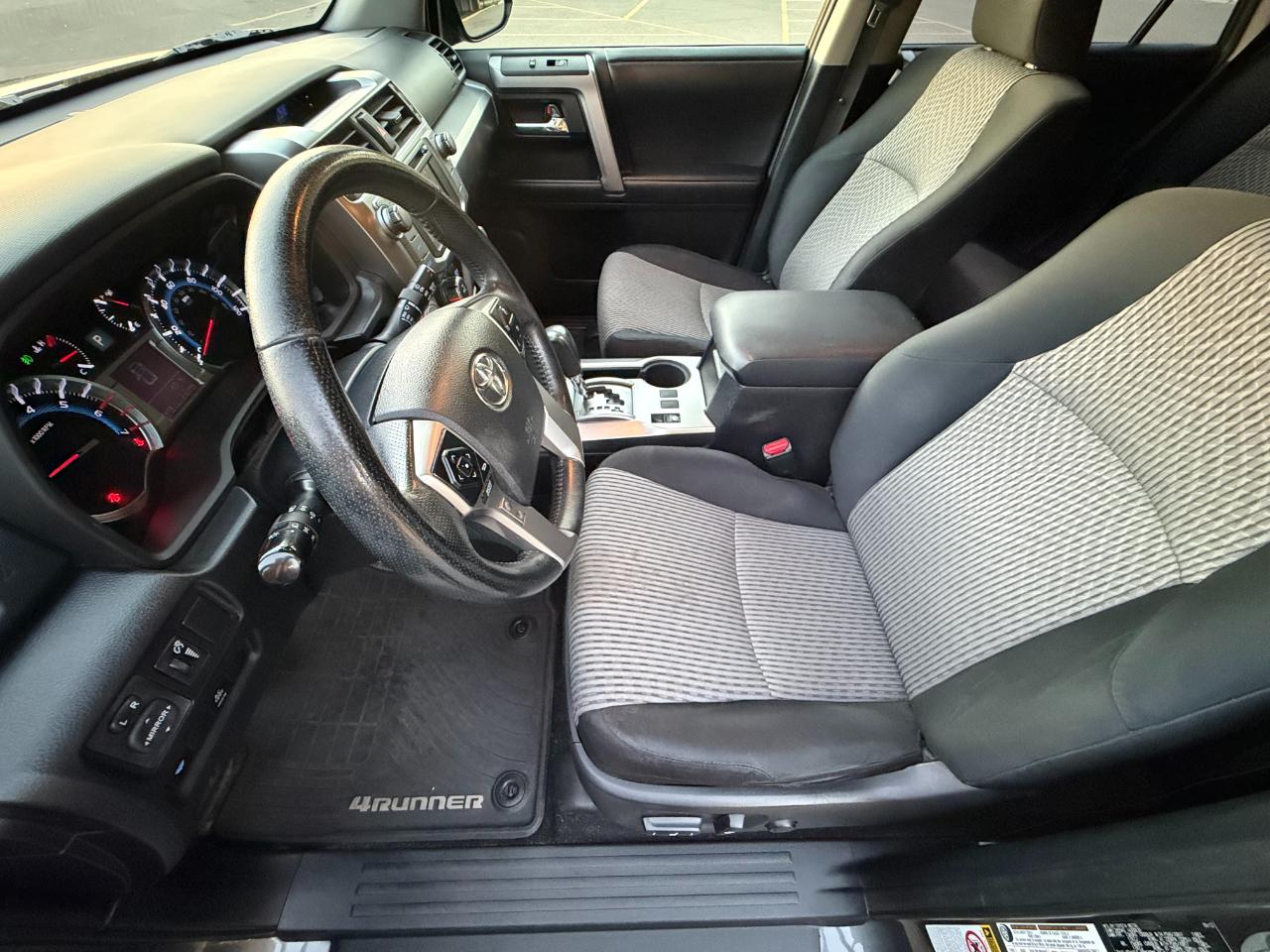 Toyota 4Runner SR5 2014