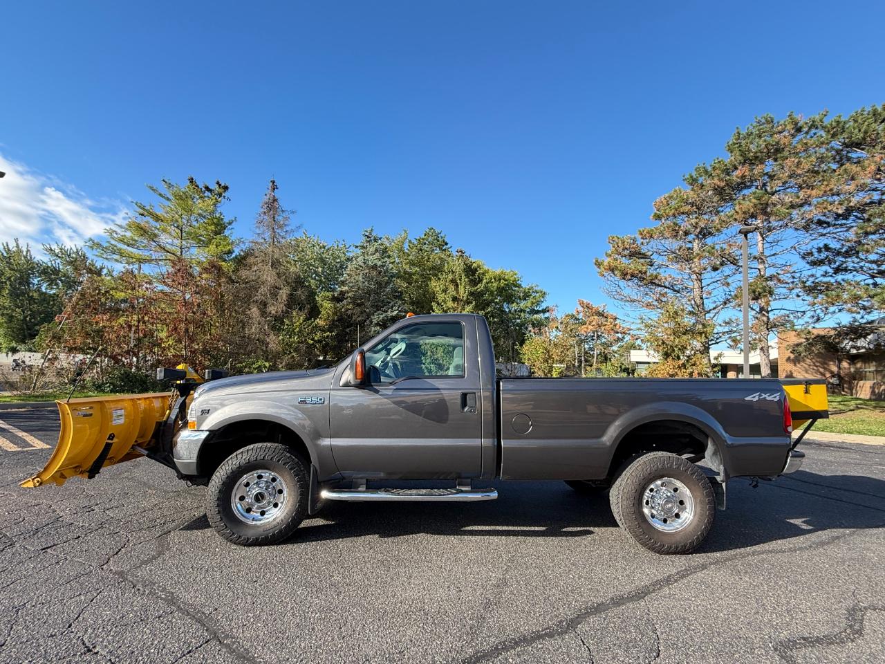 Ford Super Duty F-350 SRW  2004