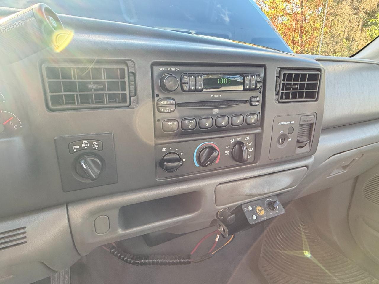 Ford Super Duty F-350 SRW  2004