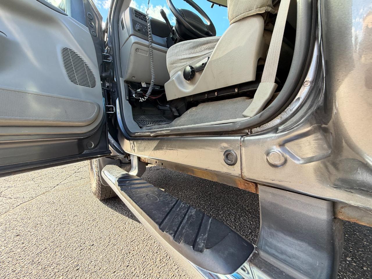 Ford Super Duty F-350 SRW  2004