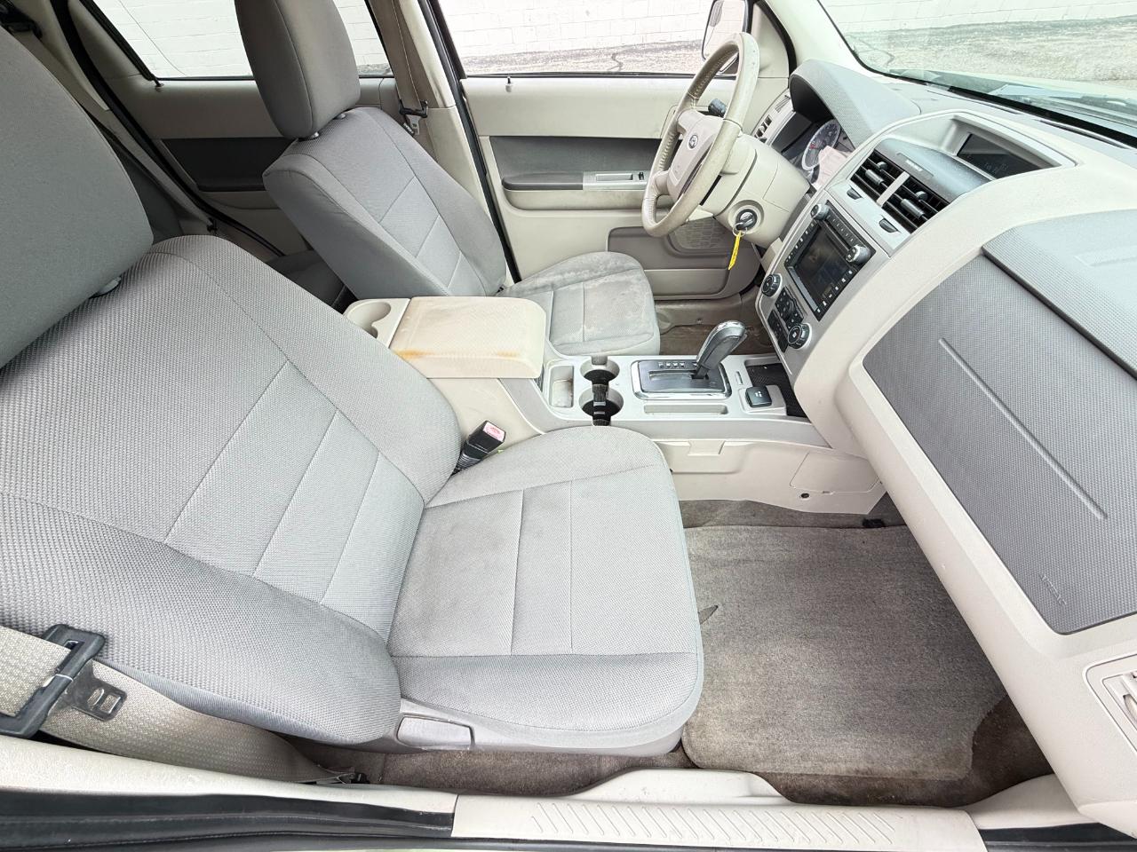 Ford Escape  2010