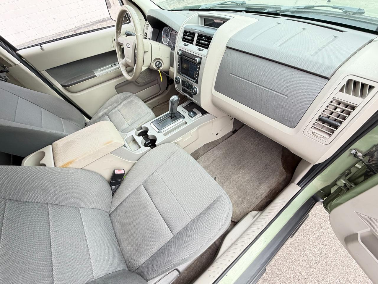 Ford Escape  2010