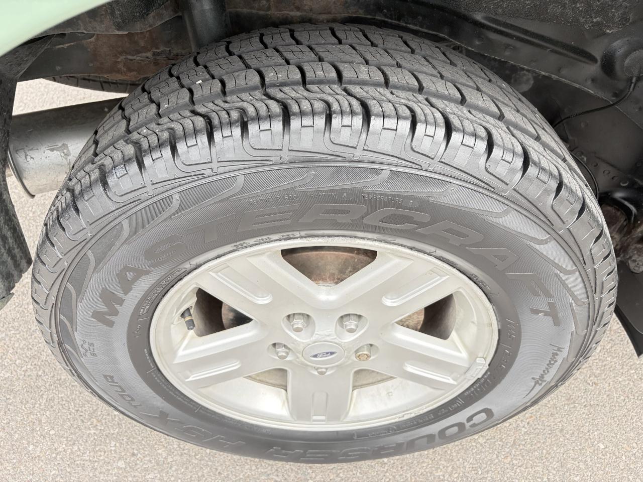 Ford Escape  2010