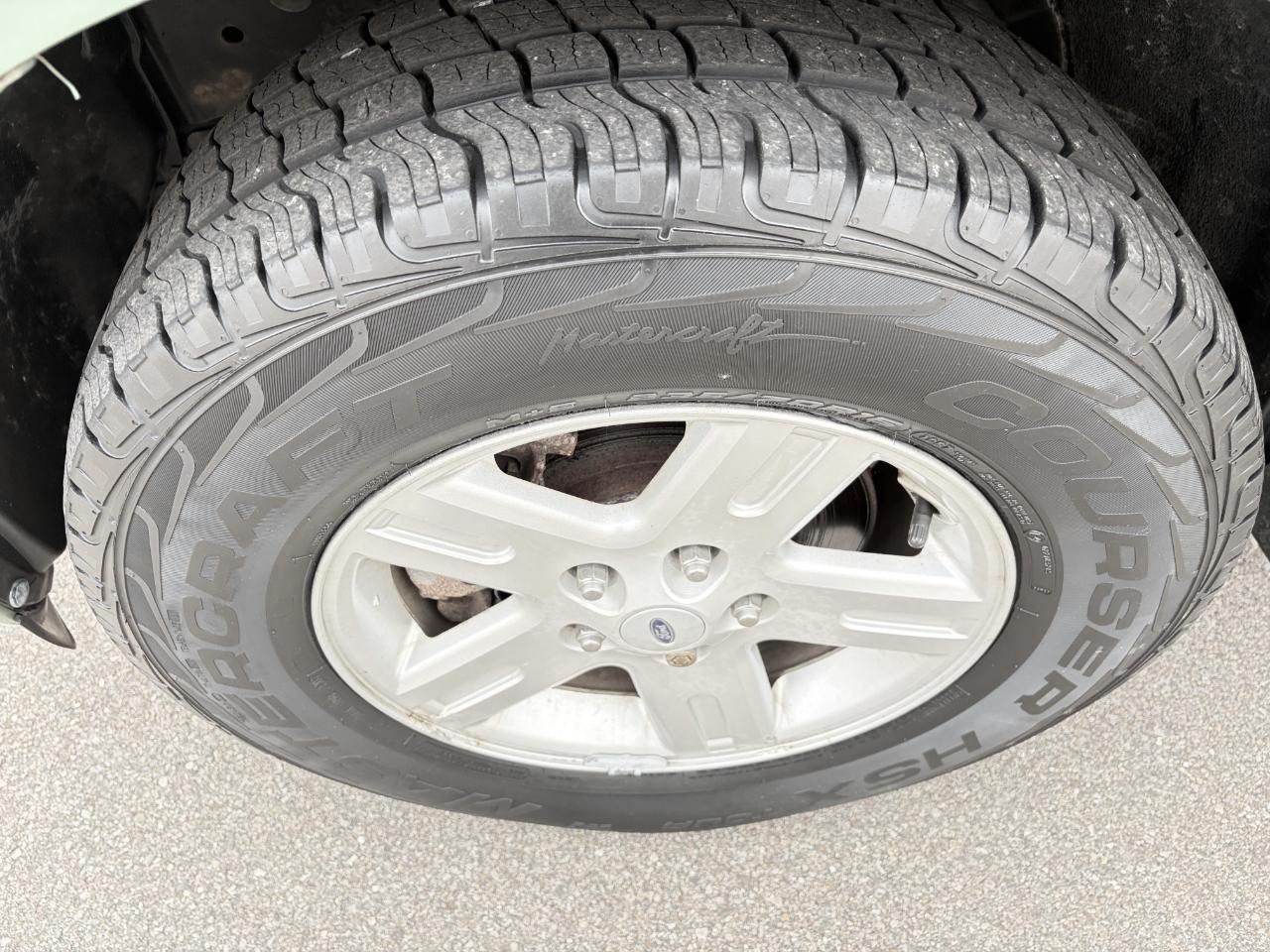 Ford Escape  2010