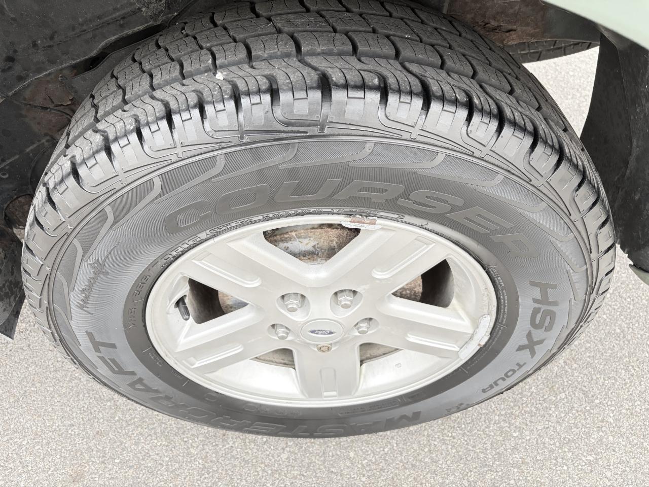 Ford Escape  2010