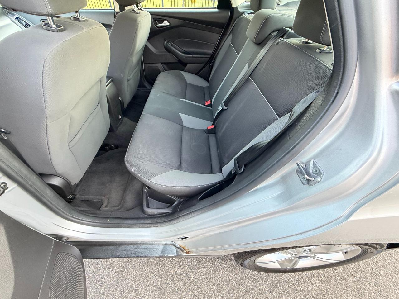 Ford Focus SE 2013