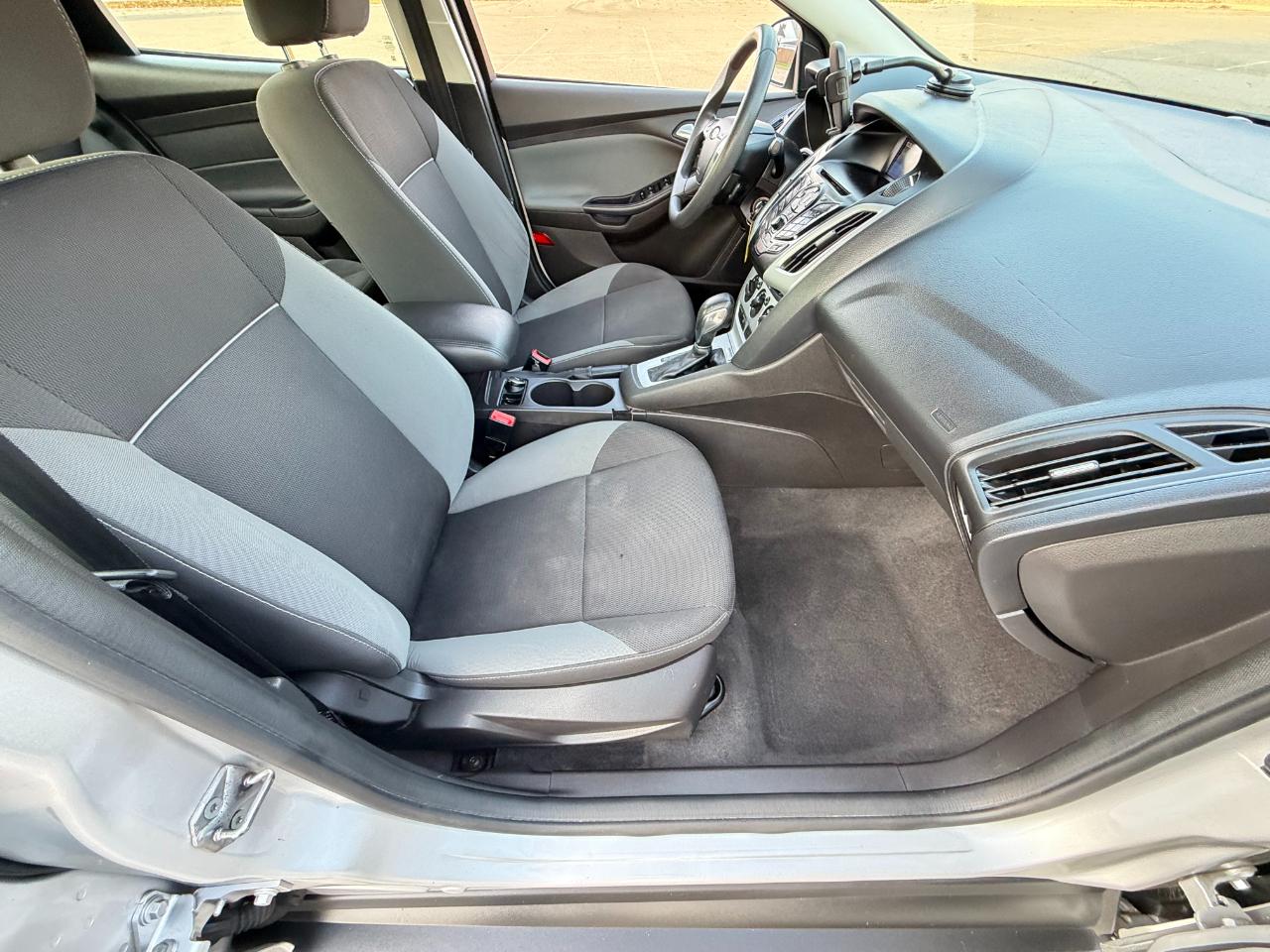Ford Focus SE 2013