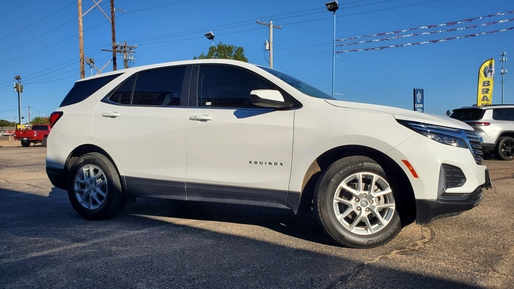 2024 Chevrolet Equinox LT photo 3