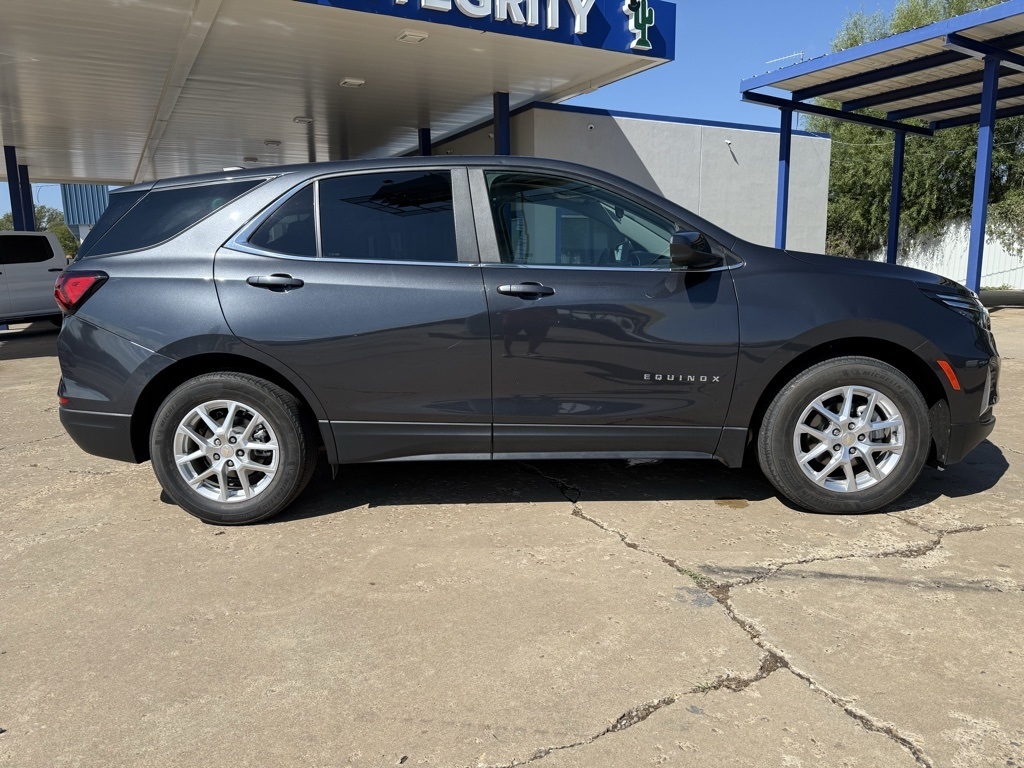 2023 Chevrolet Equinox LT photo 4