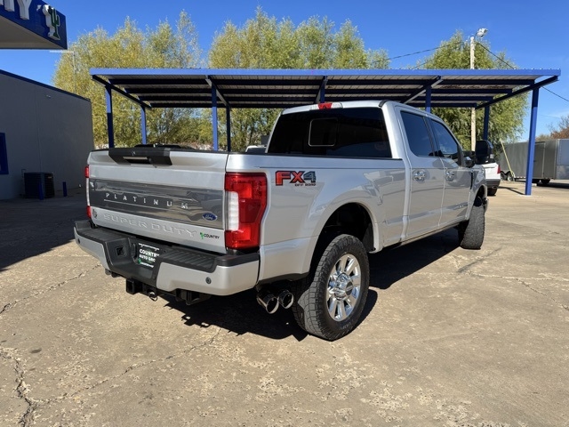 2018 Ford F-250 Platinum photo 3