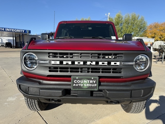 2025 Ford Bronco Base photo 4