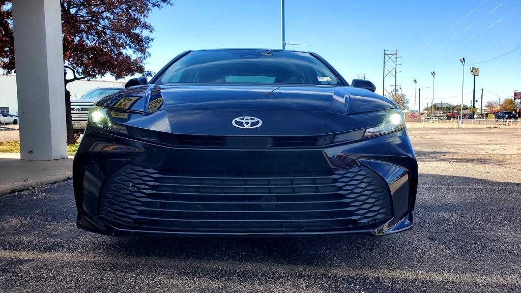 Toyota Camry Hybrid  2025