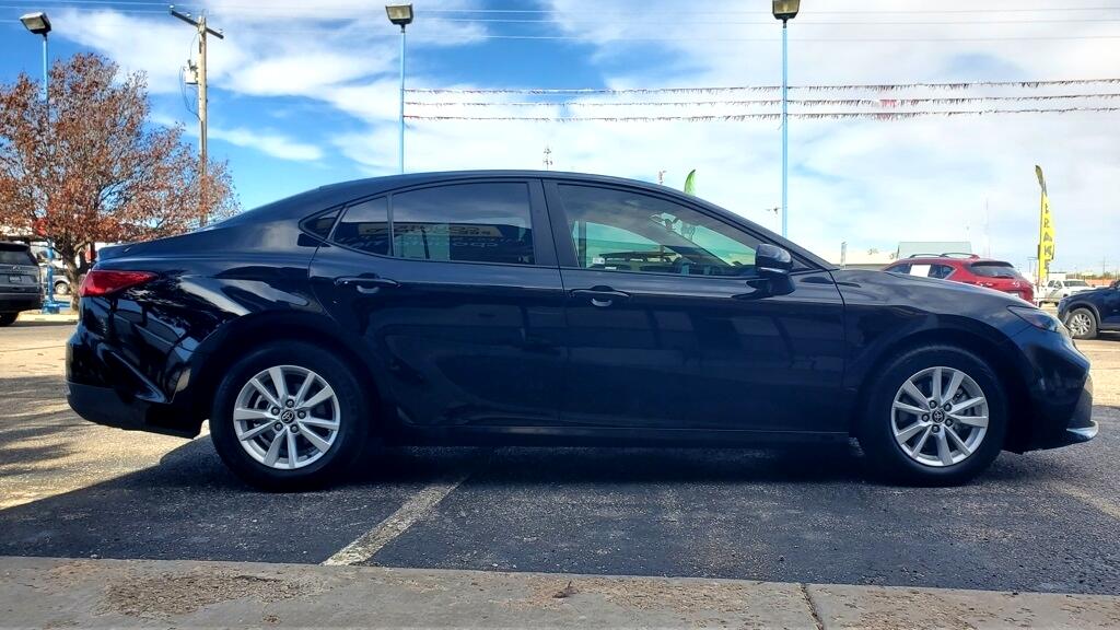 Toyota Camry Hybrid  2025