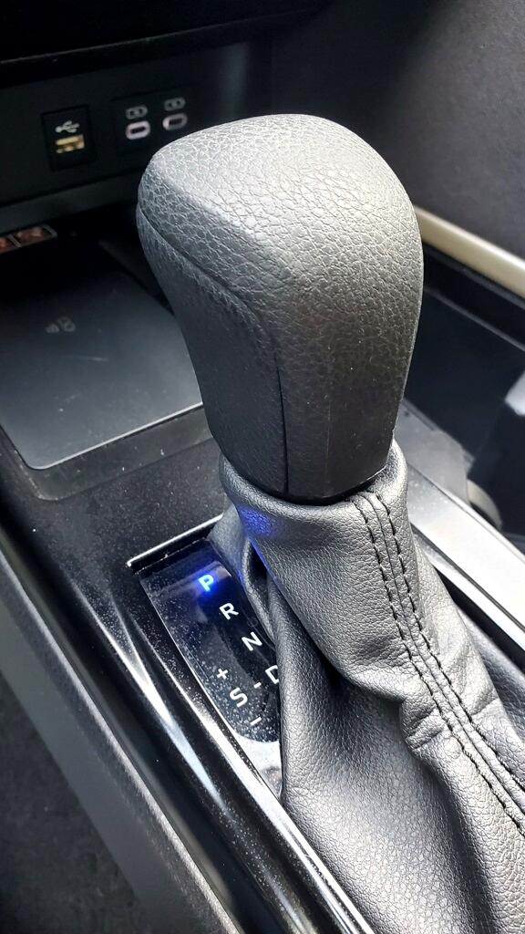 Toyota Camry Hybrid  2025