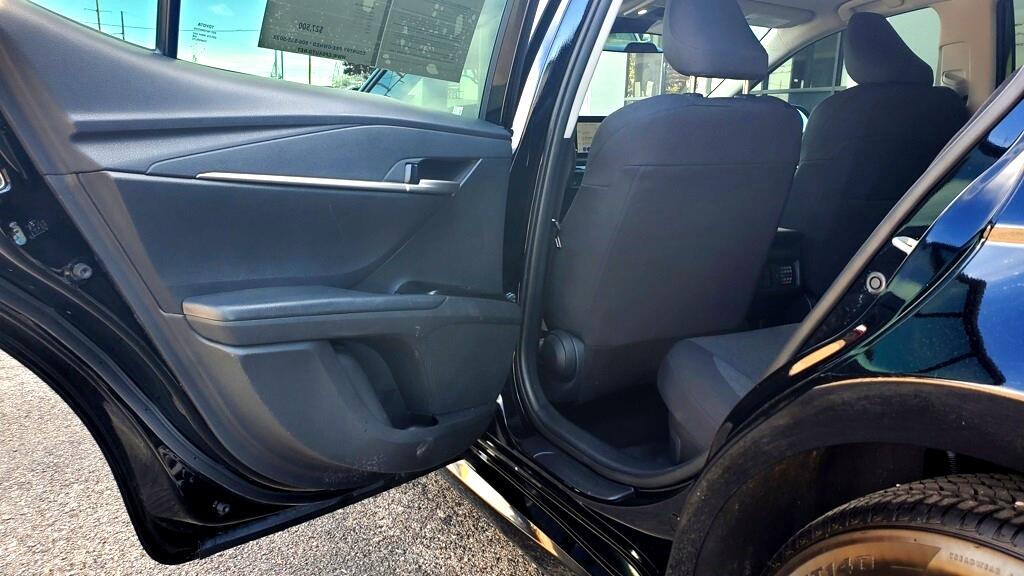 Toyota Camry Hybrid  2025