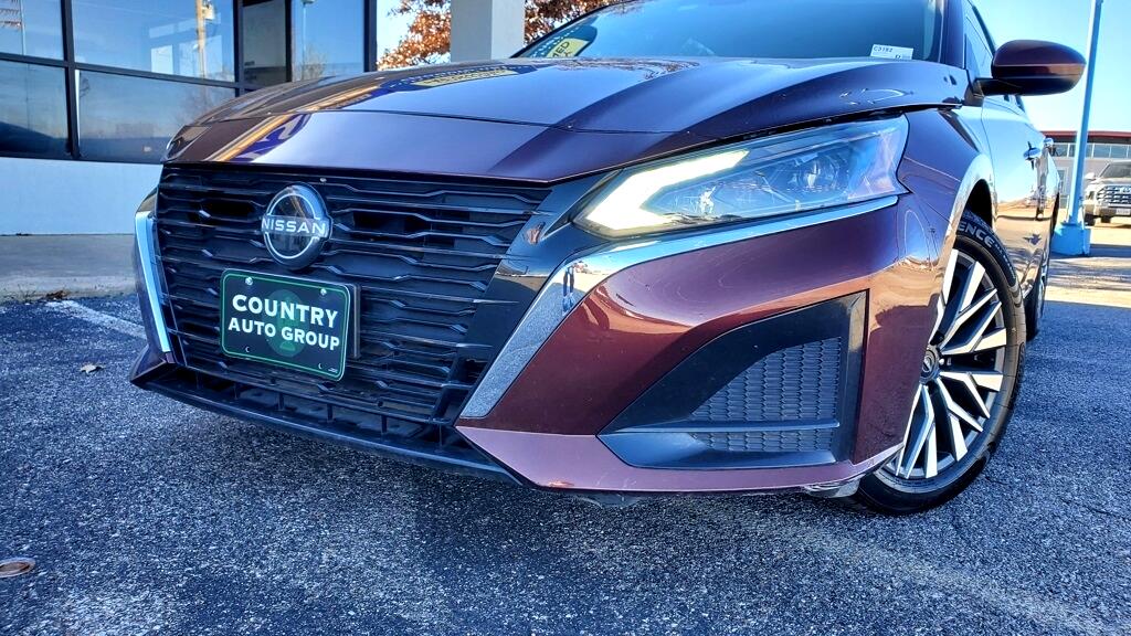 Nissan Altima  2023