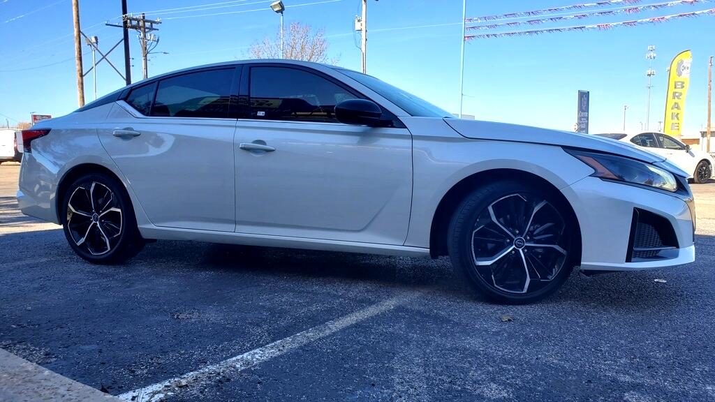 Nissan Altima  2024