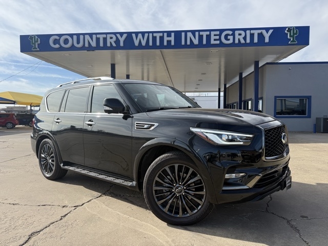 Infiniti QX80  2021