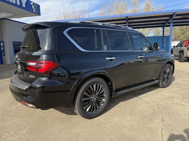 Infiniti QX80  2021
