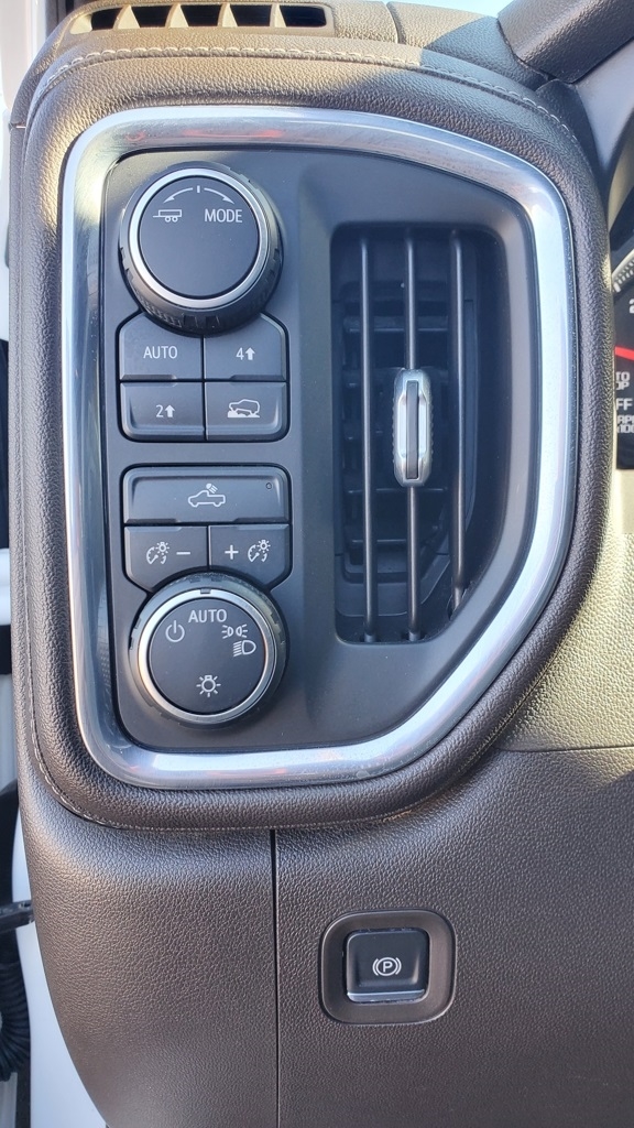 Chevrolet Silverado 1500  2021