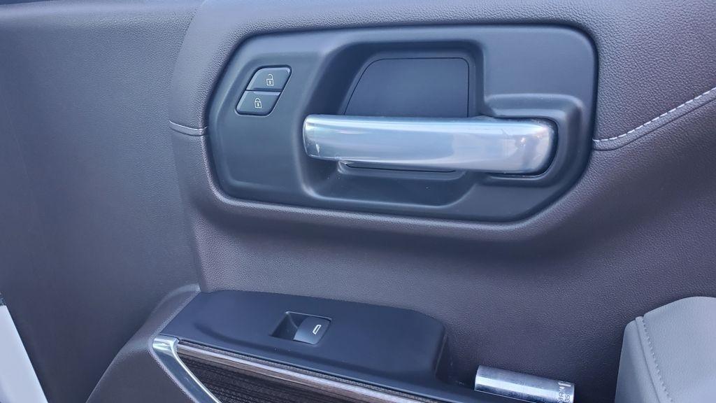 Chevrolet Silverado 1500  2021