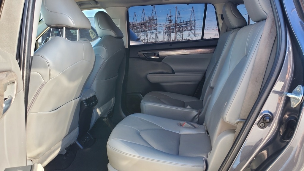 Toyota Highlander  2021