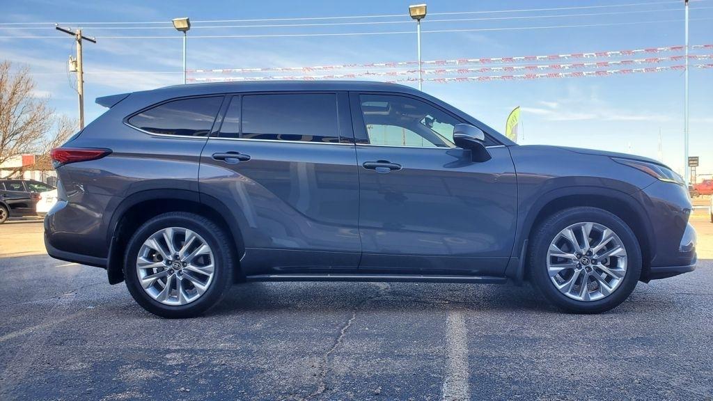 Toyota Highlander  2021