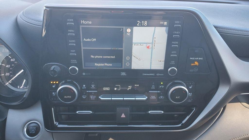 Toyota Highlander  2021