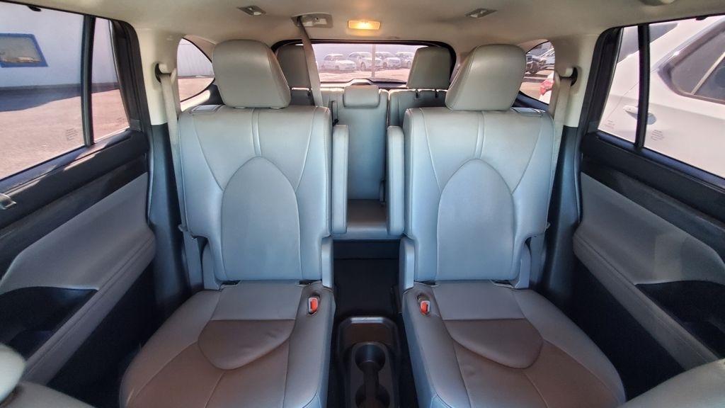 Toyota Highlander  2021