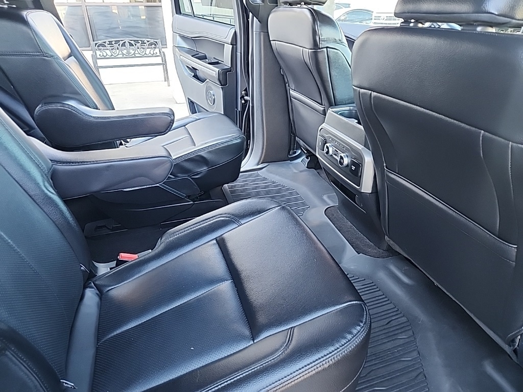 Ford Expedition  2021