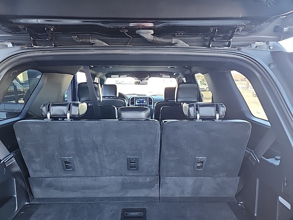 Ford Expedition  2021