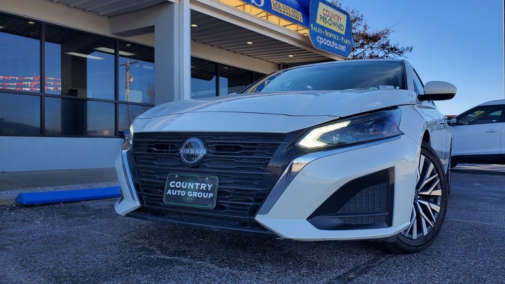 Nissan Altima  2023
