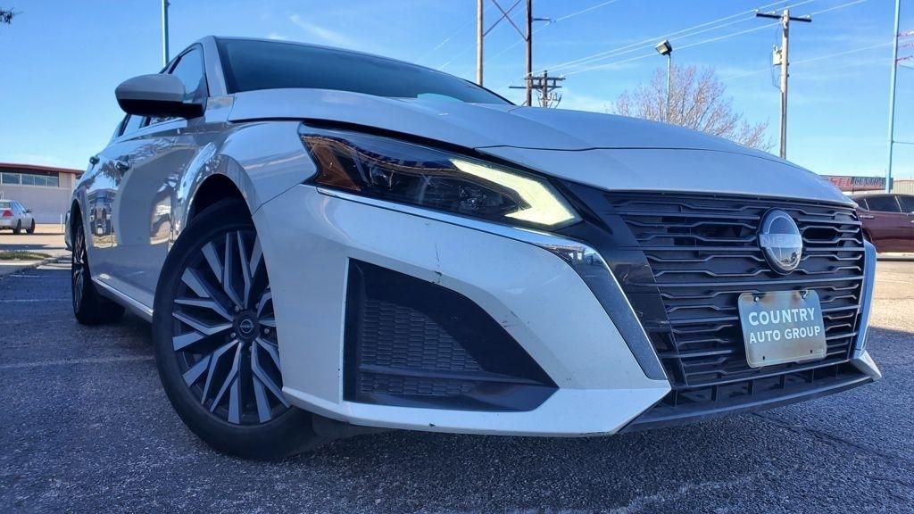 Nissan Altima  2023