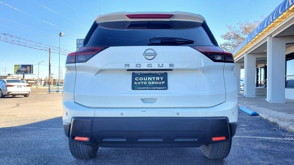 Nissan Rogue  2024