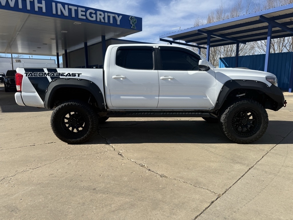 Toyota Tacoma  2017
