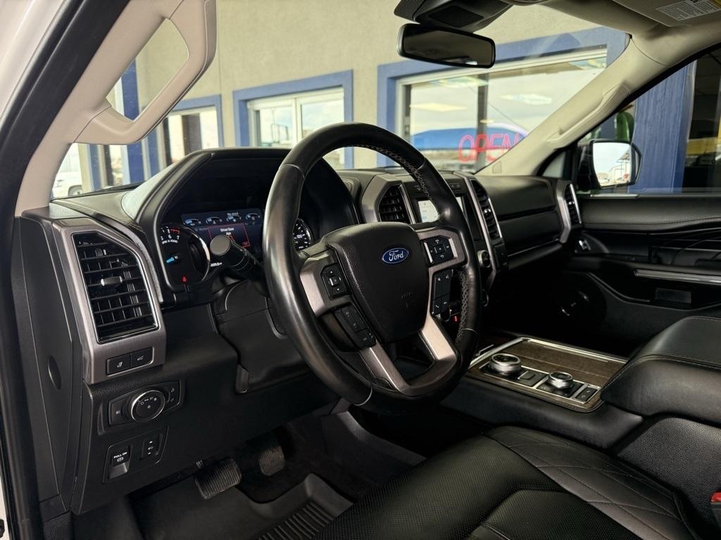 Ford Expedition  2021