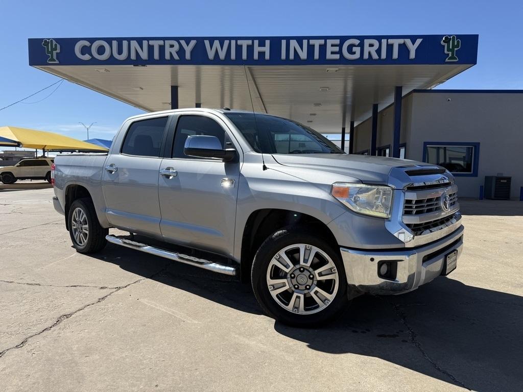 Toyota Tundra  2015