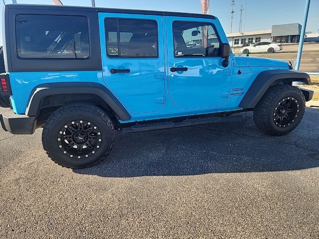 Jeep Wrangler  2017