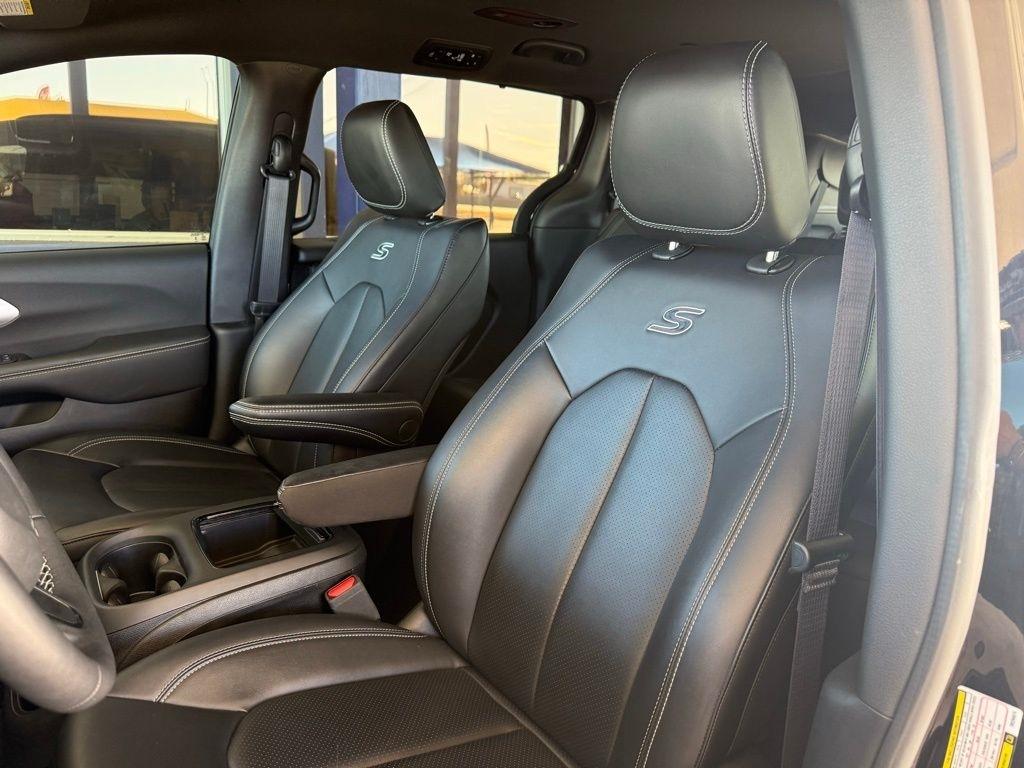 Chrysler Pacifica  2024