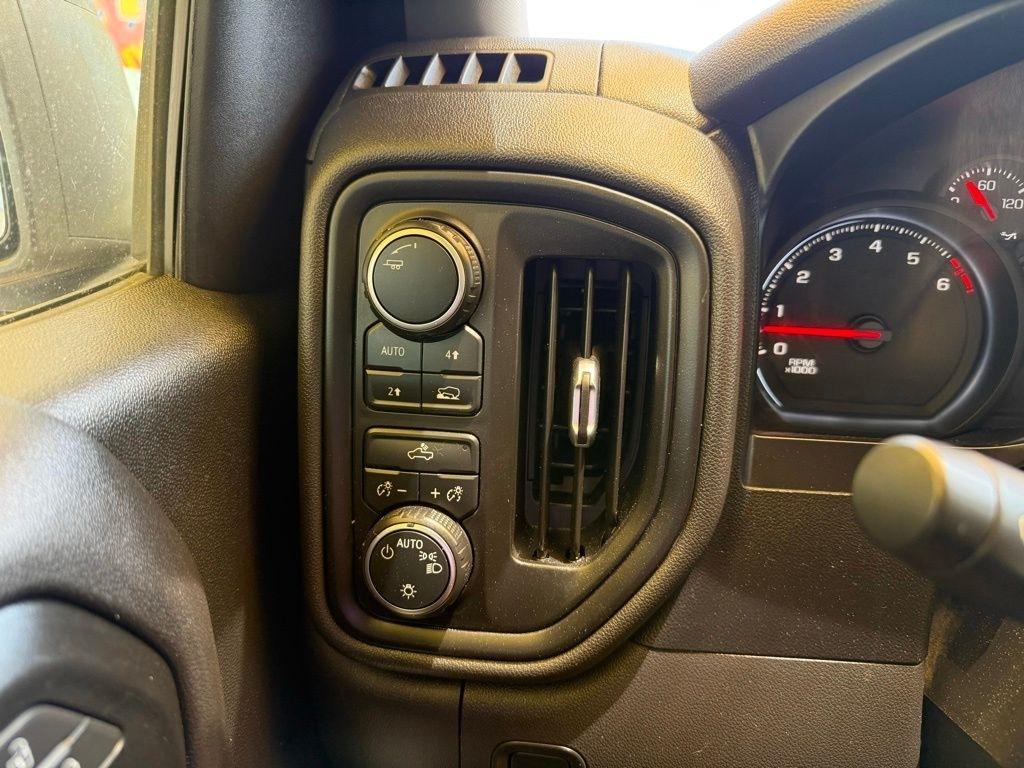 Chevrolet Silverado 1500  2021