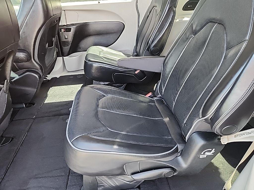 Chrysler Pacifica  2018