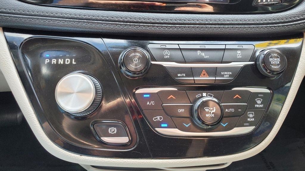 Chrysler Pacifica  2018