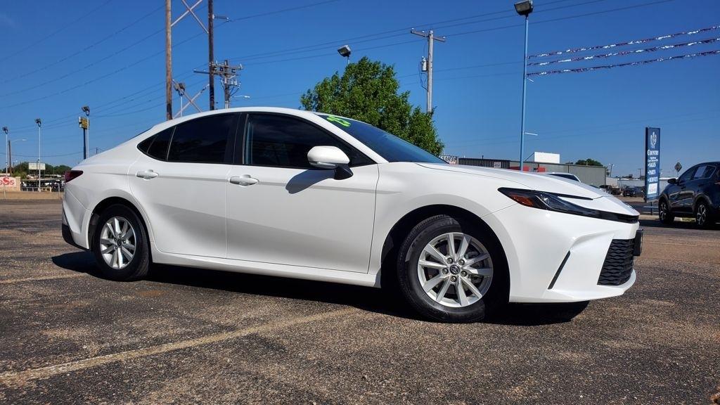 Toyota Camry Hybrid  2025