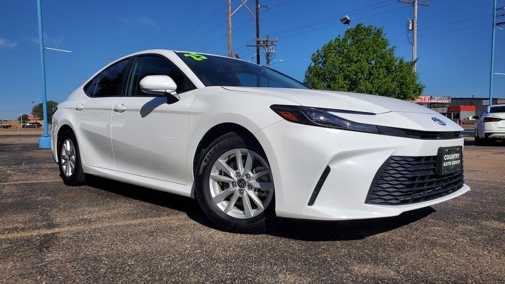 Toyota Camry Hybrid  2025