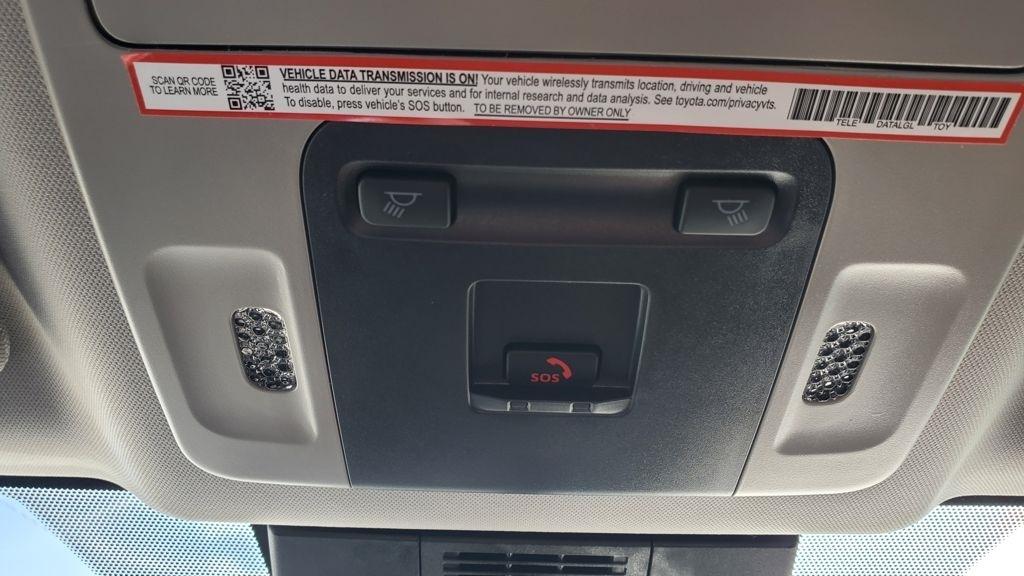 Toyota Camry Hybrid  2025