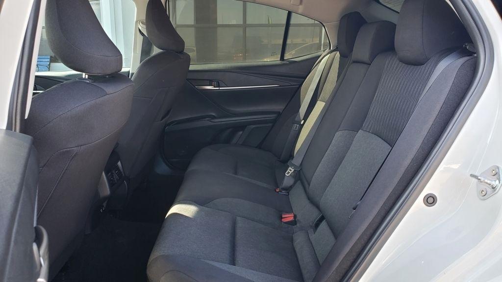 Toyota Camry Hybrid  2025