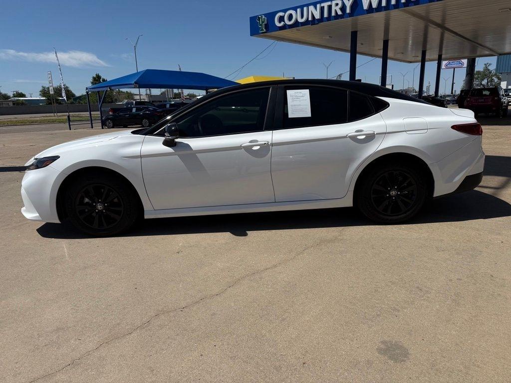 Toyota Camry Hybrid  2025