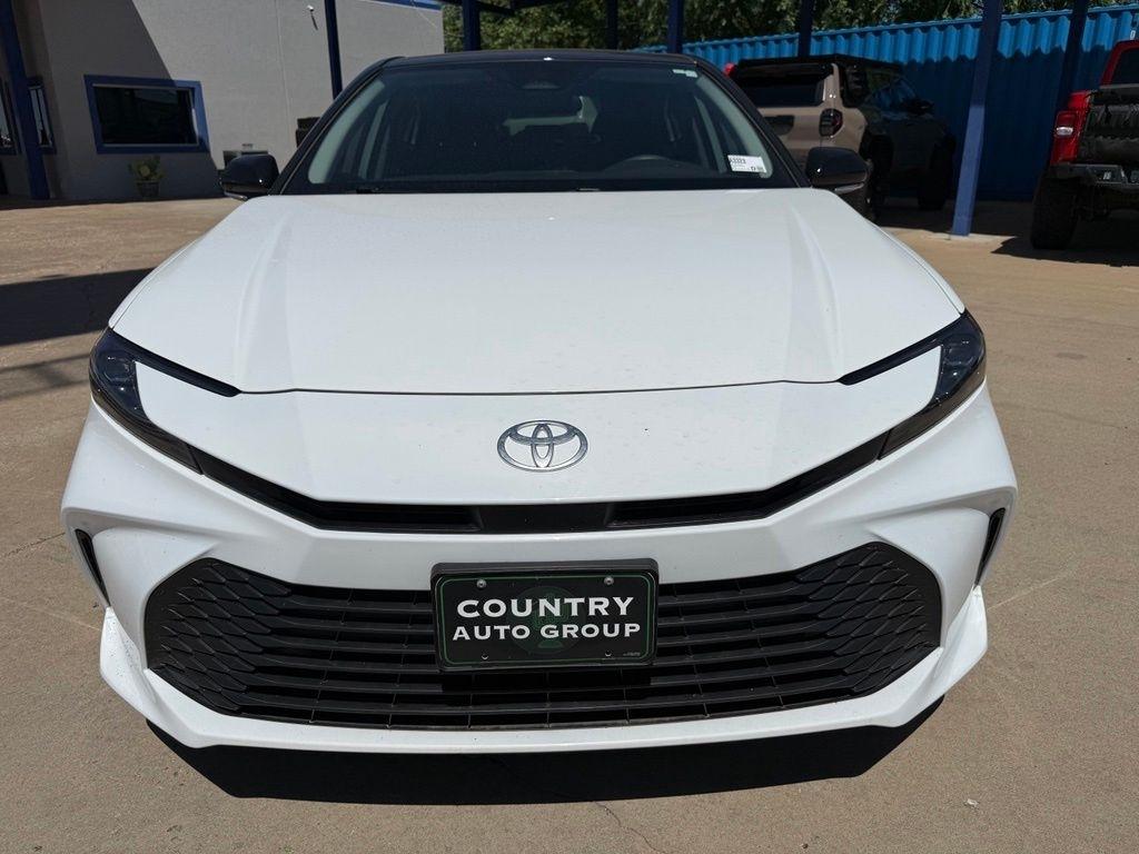Toyota Camry Hybrid  2025
