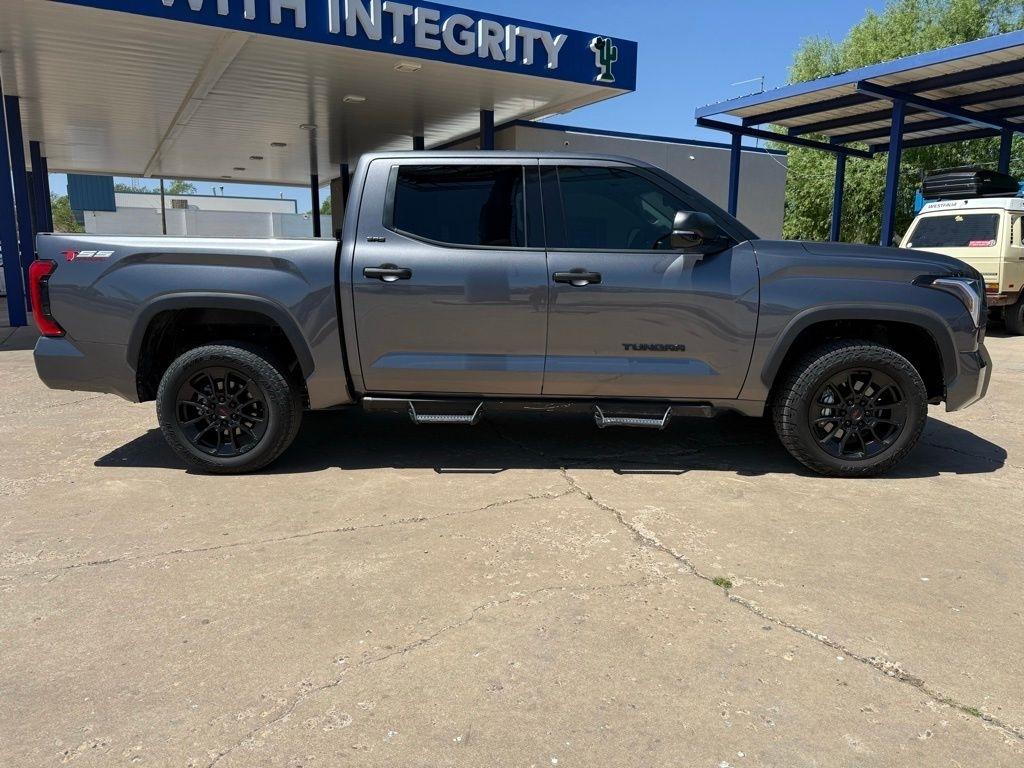 Toyota Tundra  2023